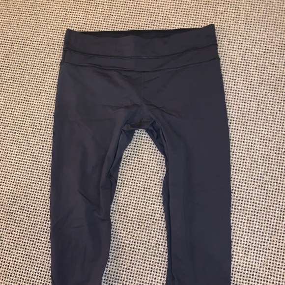Black Lululemon capris - Picture 2 of 2